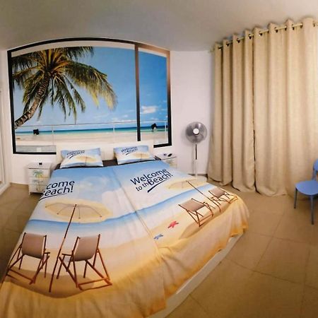Blue Bay Paradise - Beach Front Apartment With Sea View Playa Paraíso Exterior foto