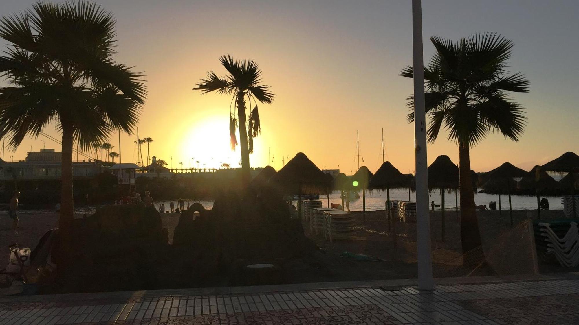Blue Bay Paradise - Beach Front Apartment With Sea View Playa Paraíso Exterior foto