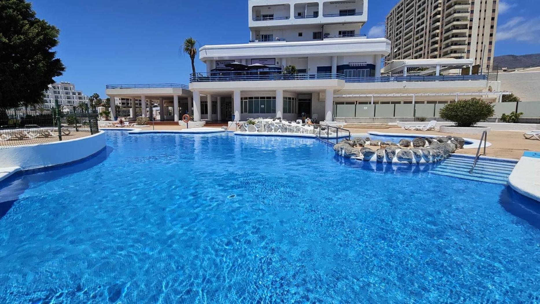 Blue Bay Paradise - Beach Front Apartment With Sea View Playa Paraíso Exterior foto