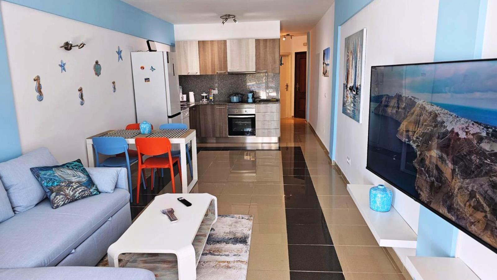 Blue Bay Paradise - Beach Front Apartment With Sea View Playa Paraíso Exterior foto
