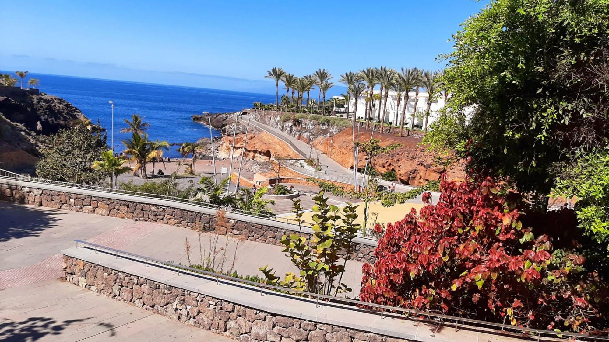 Blue Bay Paradise - Beach Front Apartment With Sea View Playa Paraíso Exterior foto